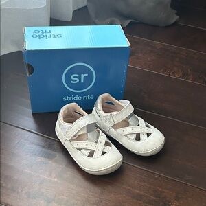 Stride Rite Kiki 2.0 White - size 6M